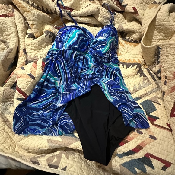 Profile size 14 new blue printed one piece swimsuit - Picture 3 of 5